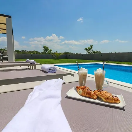 Holiday home Gemini *